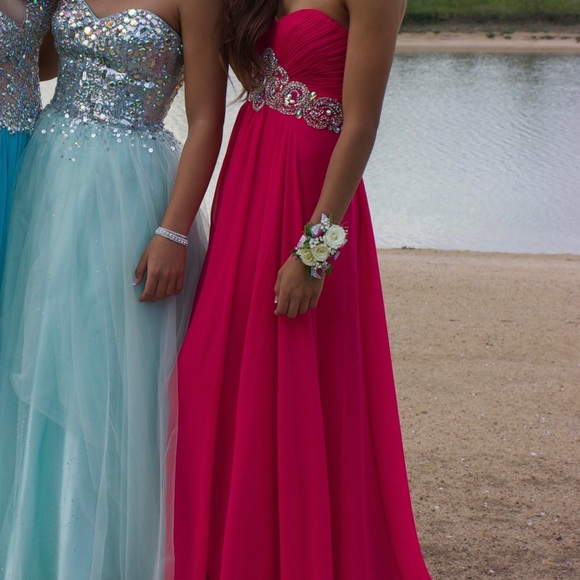 Prom Dress - Picture 3 of 8